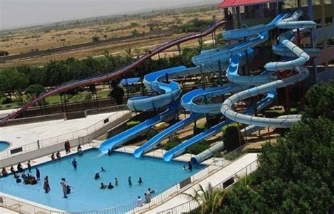 dream world resort.